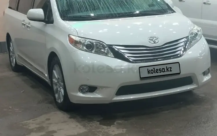 Toyota Sienna 2012 года за 13 500 000 тг. в Жанаозен