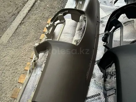 Панель, торпеда на TOYOTA LAND CRUISER PRADO за 200 000 тг. в Алматы – фото 5