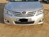 Toyota Camry 2010 года за 6 800 000 тг. в Атырау