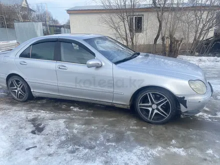 Mercedes-Benz S 500 2000 года за 3 000 000 тг. в Алматы – фото 2