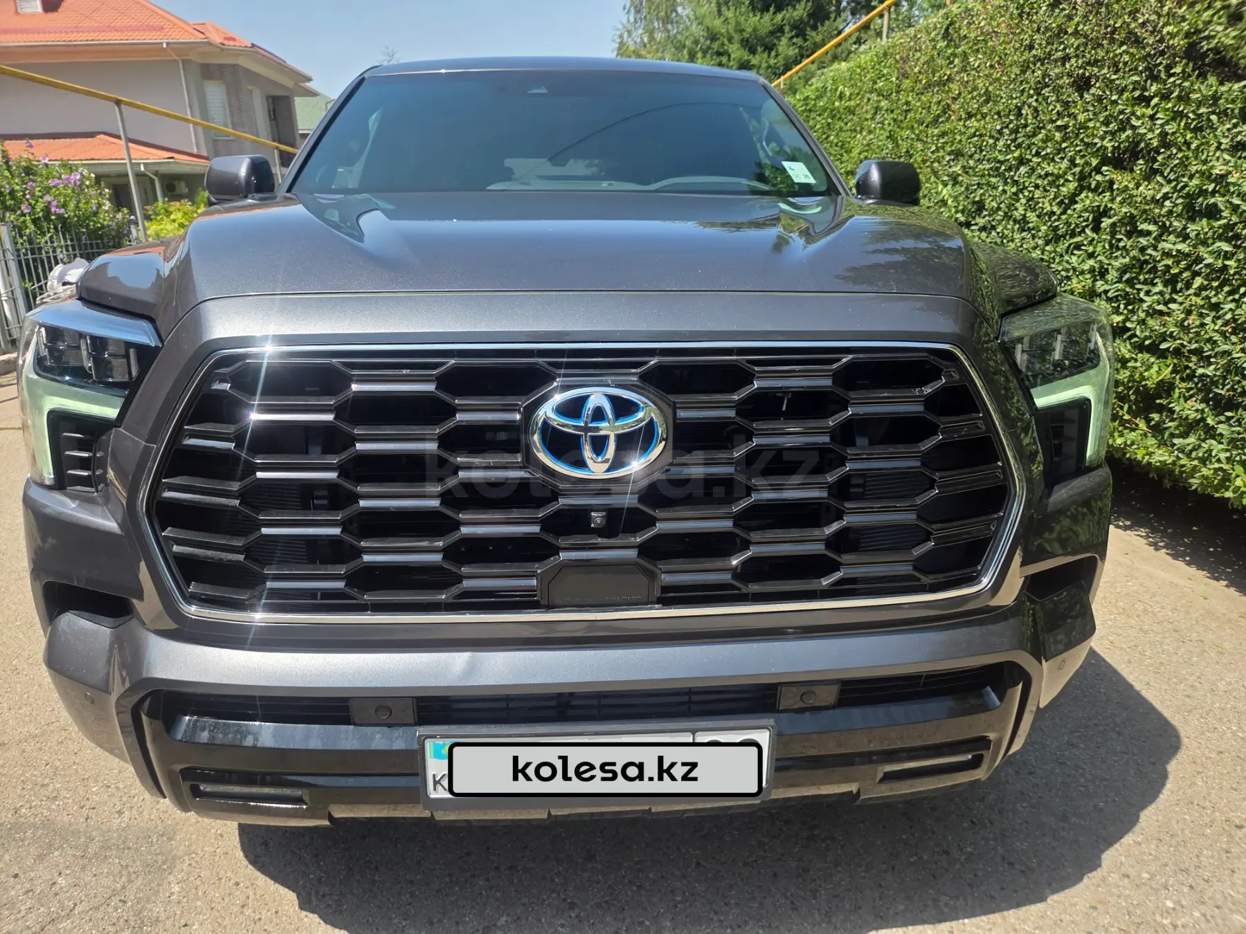 Toyota Sequoia, 2024