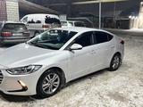 Hyundai Elantra 2018 годаfor8 500 000 тг. в Алматы – фото 5