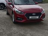 Hyundai Accent 2018 года за 6 300 000 тг. в Астана – фото 2