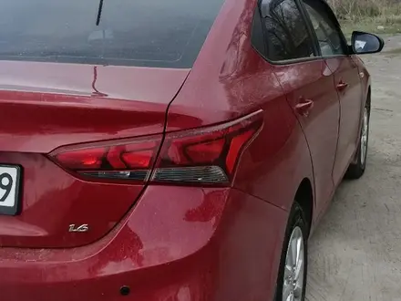 Hyundai Accent 2018 года за 6 300 000 тг. в Караганда – фото 4