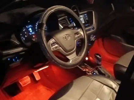 Hyundai Accent 2018 года за 6 300 000 тг. в Караганда – фото 8