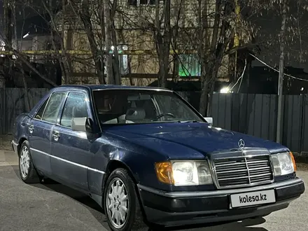 Mercedes-Benz E 200 1990 года за 800 000 тг. в Алматы – фото 4