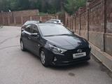 Hyundai i20 2023 годаfor7 800 000 тг. в Алматы