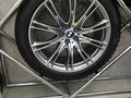 Оригинальный комплект колес с BMW 7 за 1 300 000 тг. в Астана – фото 3