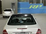 Mercedes-Benz E 240 2003 года за 5 000 000 тг. в Шымкент – фото 4