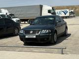 Volkswagen Passat 2004 года за 1 700 000 тг. в Актау – фото 4