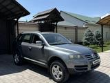 Volkswagen Touareg 2006 года за 4 200 000 тг. в Шымкент – фото 3