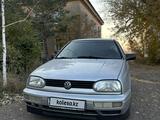 Volkswagen Golf 1994 годаүшін2 400 000 тг. в Караганда