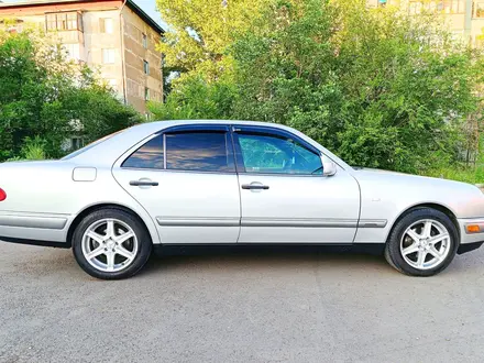 Mercedes-Benz E 200 1998 года за 4 800 000 тг. в Астана – фото 33