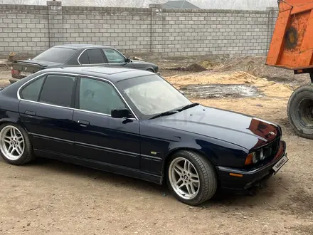 BMW 520 1995 года за 2 350 000 тг. в Алматы – фото 2