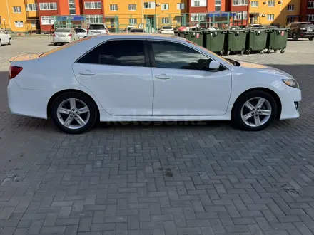 Toyota Camry 2013 года за 9 900 000 тг. в Актобе – фото 5