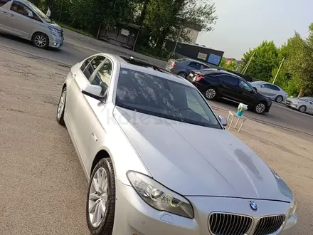BMW 528 2011 года за 8 300 000 тг. в Алматы