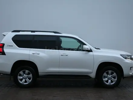 Toyota Land Cruiser Prado 2022 года за 26 450 000 тг. в Астана – фото 17