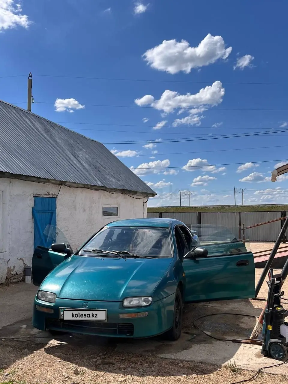 Mazda 323, 1995