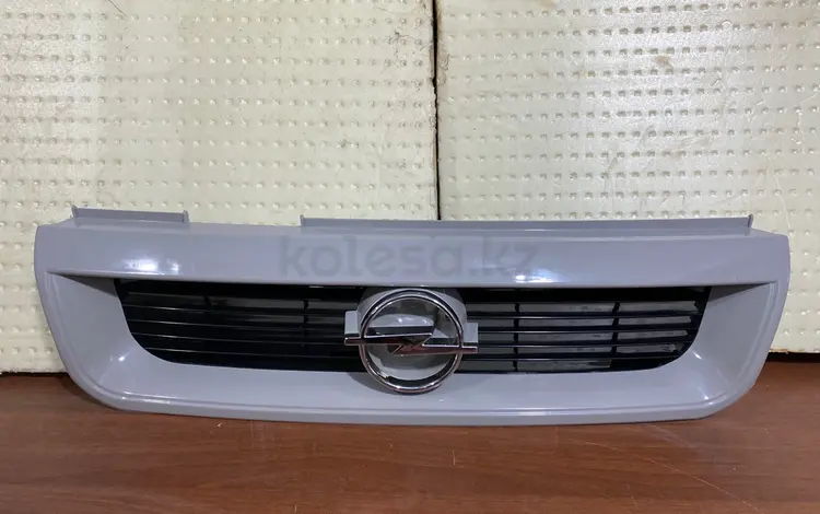 Решетка радиатора — Opel Vectra 1993-1995 за 6 000 тг. в Алматы