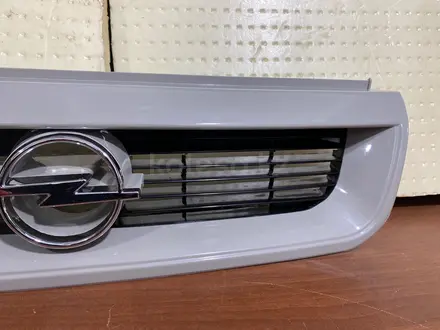 Решетка радиатора — Opel Vectra 1993-1995 за 6 000 тг. в Алматы – фото 3