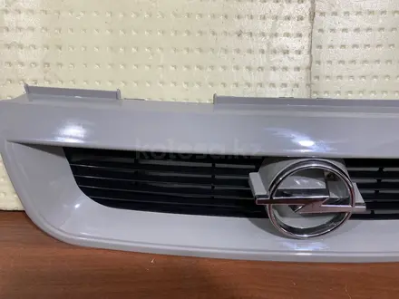 Решетка радиатора — Opel Vectra 1993-1995 за 6 000 тг. в Алматы – фото 4