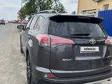 Toyota RAV4 2016 года за 12 300 000 тг. в Атырау – фото 3