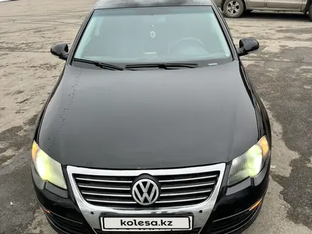 Volkswagen Passat 2005 года за 3 600 000 тг. в Алматы – фото 16