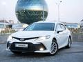 Toyota Camry 2021 года за 14 500 000 тг. в Астана