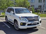 Lexus LX 570 2015 года за 27 000 000 тг. в Астана