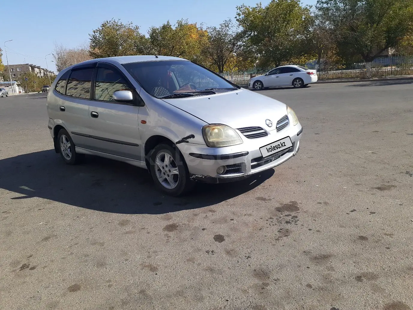 Nissan Tino, 2003