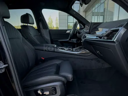 BMW X7 M60i 2026 года за 113 201 000 тг. в Усть-Каменогорск – фото 15