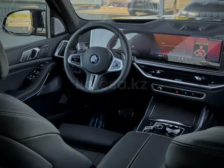BMW X7 M60i 2026 года за 113 201 000 тг. в Усть-Каменогорск – фото 17