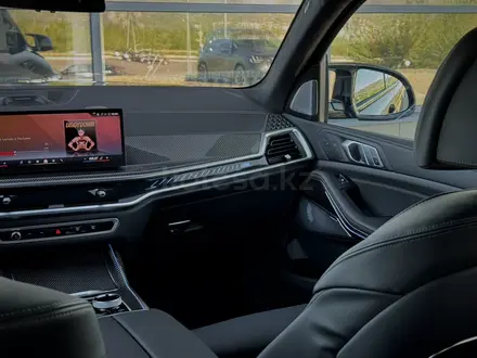BMW X7 M60i 2026 года за 113 201 000 тг. в Усть-Каменогорск – фото 19