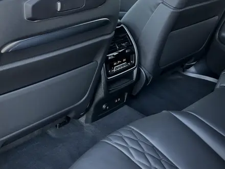 BMW X7 M60i 2026 года за 113 201 000 тг. в Усть-Каменогорск – фото 23