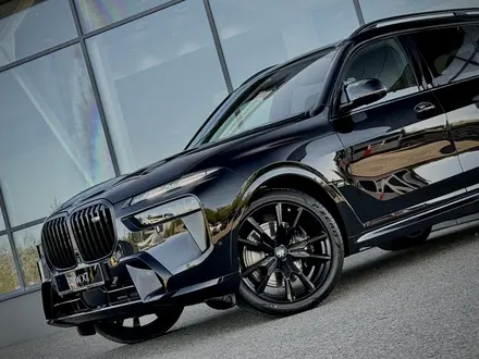 BMW X7 M60i 2026 года за 113 201 000 тг. в Усть-Каменогорск – фото 5