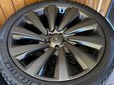 Кованные диски на Range Rover с резиной Michelin 23 размер за 1 800 000 тг. в Алматы – фото 2