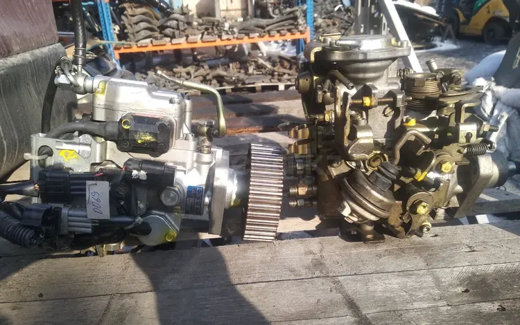 Дизельный насос двигатель RD28 ТНВД за 190 000 тг. в Алматы