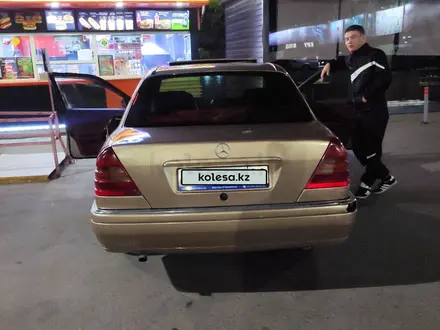 Mercedes-Benz C 180 1994 года за 1 100 000 тг. в Талдыкорган – фото 4