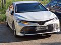 Toyota Camry 2020 года за 15 800 000 тг. в Кызылорда