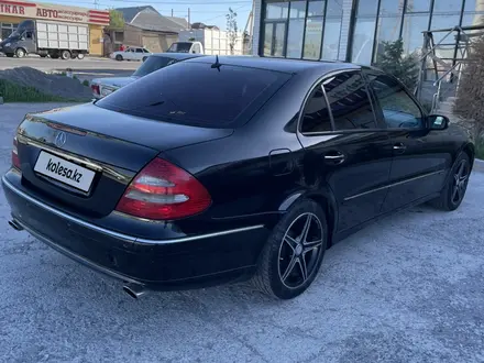 Mercedes-Benz E 320 2002 года за 3 800 000 тг. в Шымкент – фото 5