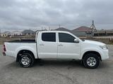 Toyota Hilux 2012 годаfor7 000 000 тг. в Атырау – фото 5