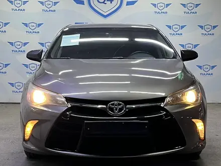 Toyota Camry 2015 года за 10 600 000 тг. в Шымкент – фото 2