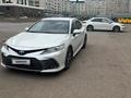 Toyota Camry 2021 годаүшін17 990 000 тг. в Астана – фото 2