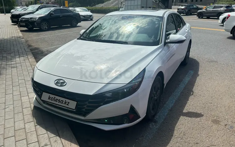 Hyundai Elantra 2023 годаfor10 500 000 тг. в Астана