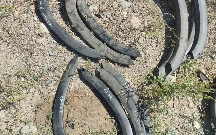 Накладка Фендер расширитель молдинг крыла. Накладка на дверь Honda CR-V за 10 000 тг. в Алматы