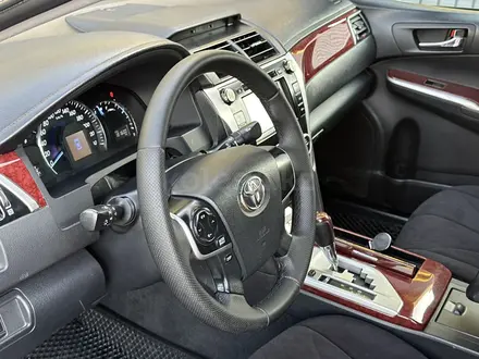 Toyota Camry 2012 года за 8 790 000 тг. в Актобе – фото 11