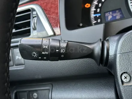 Toyota Camry 2012 года за 8 790 000 тг. в Актобе – фото 17