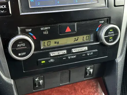 Toyota Camry 2012 года за 8 790 000 тг. в Актобе – фото 22