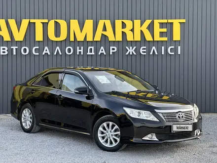 Toyota Camry 2012 года за 8 790 000 тг. в Актобе – фото 2