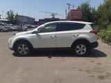 Toyota RAV4 2014 года за 9 400 000 тг. в Алматы – фото 2